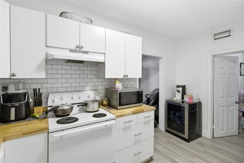 Купить виллу или дом в Майами, Флорида 5 спален, 186.73м2, № 2048133 - фото 12