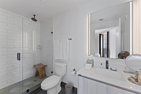 Condo in Miami, Florida, 1 bedroom № 1926884 - photo 11