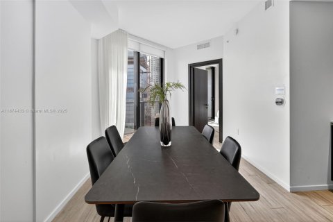 Condominio en venta en Miami, Florida, 1 dormitorio, 61.78 m2 № 1926884 - foto 13