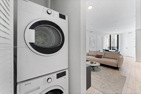 Condo in Miami, Florida, 1 bedroom № 1926884 - photo 7