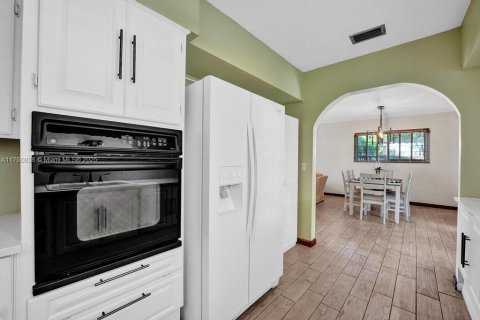 Villa ou maison à vendre à Tequesta, Floride: 3 chambres, 125.42 m2 № 1707360 - photo 7