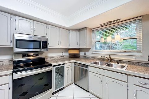 Townhouse in Orlando, Florida 3 bedrooms, 174.47 sq.m. № 2198963 - photo 9