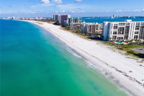 Condo à Clearwater, Floride, 2 chambres  № 2105086