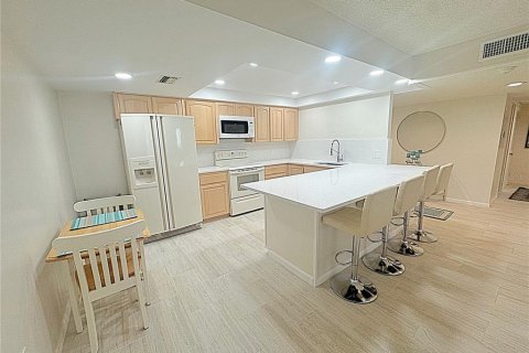 Copropriété à louer à Clearwater, Floride: 2 chambres, 120.59 m2 № 2105086 - photo 8