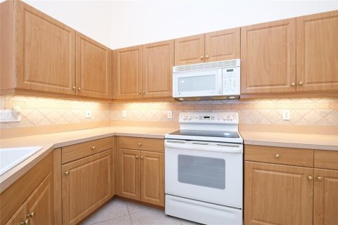 Купить виллу или дом в Норт-Порт, Флорида 11 комнат, 138.24м2, № 2430774 - фото 12