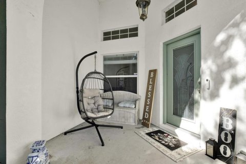 Villa ou maison à vendre à Brandon, Floride: 3 chambres, 157.38 m2 № 2408034 - photo 2