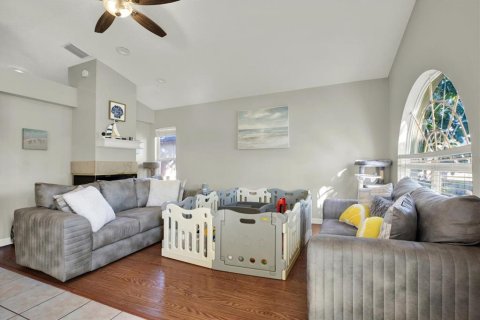 Villa ou maison à vendre à Brandon, Floride: 3 chambres, 157.38 m2 № 2408034 - photo 4