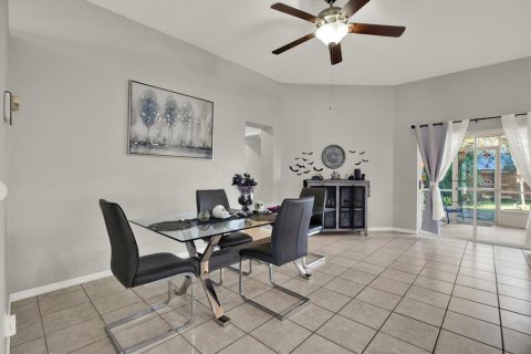 Villa ou maison à vendre à Brandon, Floride: 3 chambres, 157.38 m2 № 2408034 - photo 13