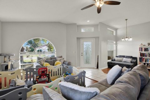 Villa ou maison à vendre à Brandon, Floride: 3 chambres, 157.38 m2 № 2408034 - photo 6
