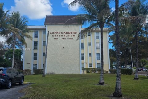 Condo in North Miami, Florida, 2 bedrooms  № 2081182