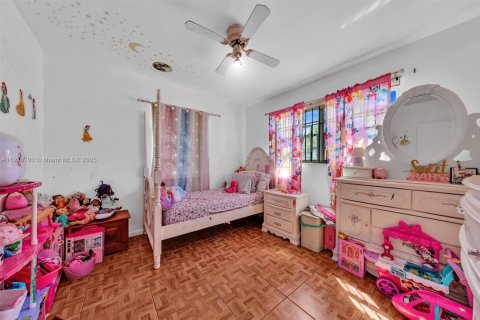 Villa ou maison à vendre à Miami, Floride: 5 chambres, 150.78 m2 № 1972061 - photo 25