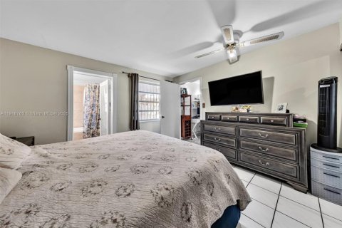 Villa ou maison à vendre à Miami, Floride: 5 chambres, 150.78 m2 № 1972061 - photo 22