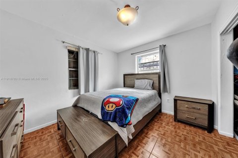 Villa ou maison à vendre à Miami, Floride: 5 chambres, 150.78 m2 № 1972061 - photo 14