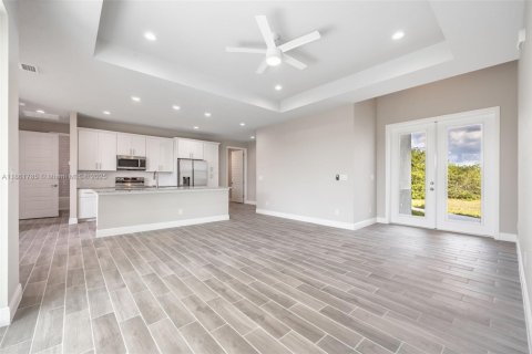 House in LaBelle, Florida 4 bedrooms, 154.4 sq.m. № 1892207 - photo 8