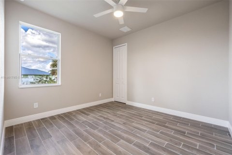 House in LaBelle, Florida 4 bedrooms, 154.4 sq.m. № 1892207 - photo 20