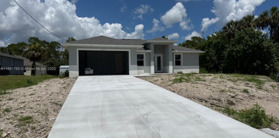House in LaBelle, Florida 4 bedrooms, 154.4 sq.m. № 1892207