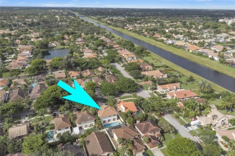 Casa en venta en Deerfield Beach, Florida, 3 dormitorios, 189.52 m2 № 2002386 - foto 11