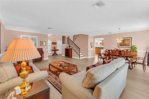 Casa en venta en Deerfield Beach, Florida, 3 dormitorios, 189.52 m2 № 2002386 - foto 19