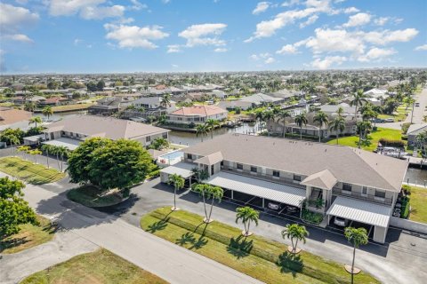Condominio en venta en Cape Coral, Florida, 2 dormitorios, 107.95 m2 № 2414871 - foto 25