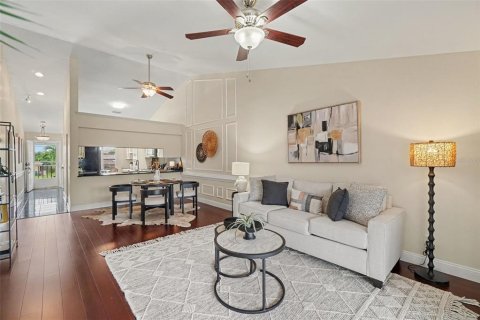 Condominio en venta en Cape Coral, Florida, 2 dormitorios, 107.95 m2 № 2414871 - foto 4