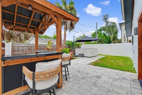 House in Saint Petersburg, Florida 2 bedrooms, 95.32 sq.m. № 2277244 - photo 19