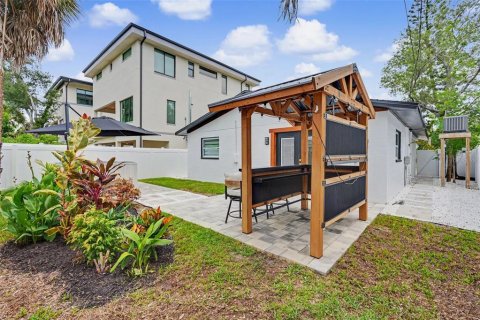 House in Saint Petersburg, Florida 2 bedrooms, 95.32 sq.m. № 2277244 - photo 22