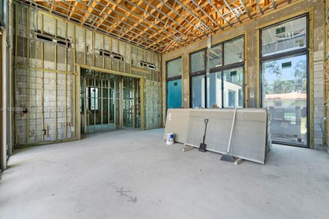 Casa en venta en Miami, Florida, 6 dormitorios, 384.89 m2 № 1982010 - foto 15