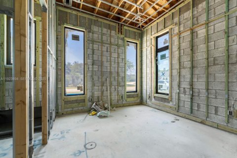 Casa en venta en Miami, Florida, 6 dormitorios, 384.89 m2 № 1982010 - foto 30