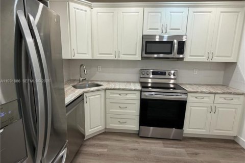 Condominio en venta en Coconut Creek, Florida, 2 dormitorios, 100.24 m2 № 1992284 - foto 23