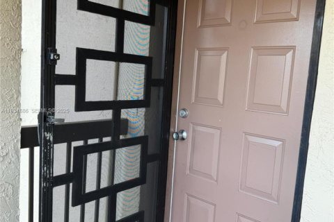 Condominio en venta en Coconut Creek, Florida, 2 dormitorios, 100.24 m2 № 1992284 - foto 21