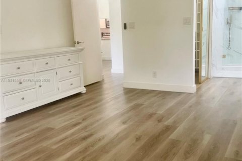 Condominio en venta en Coconut Creek, Florida, 2 dormitorios, 100.24 m2 № 1992284 - foto 8