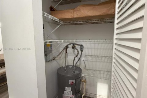 Condominio en venta en Coconut Creek, Florida, 2 dormitorios, 100.24 m2 № 1992284 - foto 20