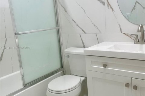 Condominio en venta en Coconut Creek, Florida, 2 dormitorios, 100.24 m2 № 1992284 - foto 18