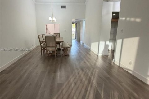 Condominio en venta en Coconut Creek, Florida, 2 dormitorios, 100.24 m2 № 1992284 - foto 7