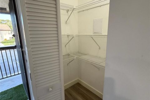 Condominio en venta en Coconut Creek, Florida, 2 dormitorios, 100.24 m2 № 1992284 - foto 22