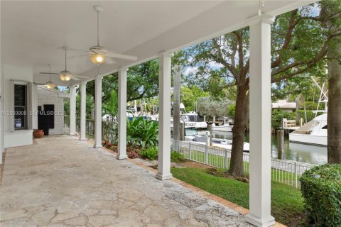 House in Fort Lauderdale, Florida 4 bedrooms, 432 sq.m. № 2069604 - photo 10