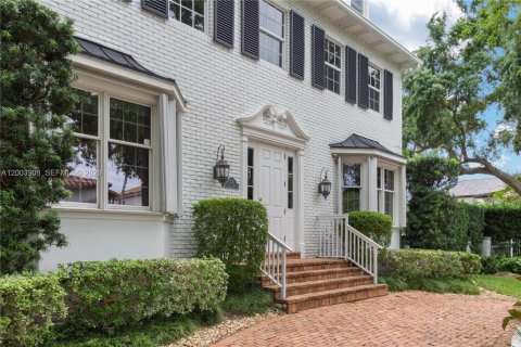 House in Fort Lauderdale, Florida 4 bedrooms, 432 sq.m. № 2069604 - photo 9