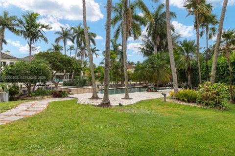 House in Fort Lauderdale, Florida 4 bedrooms, 432 sq.m. № 2069604 - photo 12