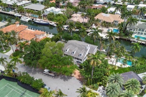 House in Fort Lauderdale, Florida 4 bedrooms, 432 sq.m. № 2069604 - photo 3