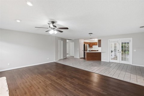 Casa en venta en Winter Haven, Florida, 4 dormitorios, 224.82 m2 № 2266302 - foto 10
