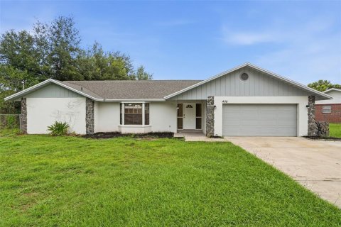 House in Winter Haven, Florida 4 bedrooms, 224.82 sq.m. № 2266302