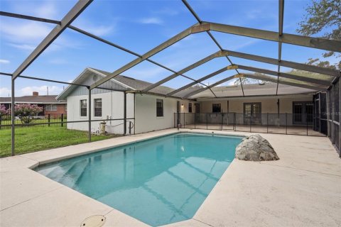 Casa en venta en Winter Haven, Florida, 4 dormitorios, 224.82 m2 № 2266302 - foto 28