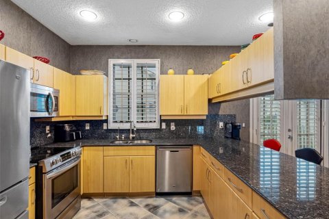 Townhouse in North Redington Beach, Florida 3 bedrooms, 211.26 sq.m. № 1856771 - photo 14