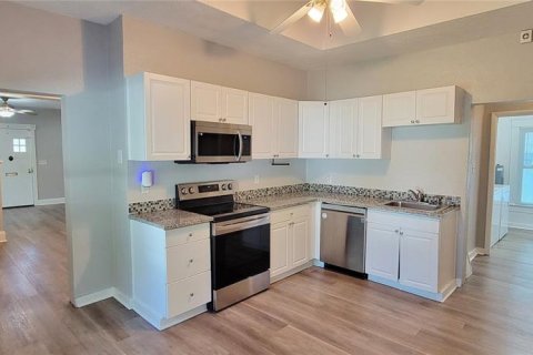 Villa ou maison à louer à Tampa, Floride: 3 chambres, 134.89 m2 № 1895155 - photo 21