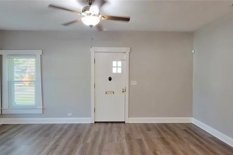 Villa ou maison à louer à Tampa, Floride: 3 chambres, 134.89 m2 № 1895155 - photo 7