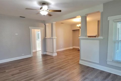 Villa ou maison à louer à Tampa, Floride: 3 chambres, 134.89 m2 № 1895155 - photo 12