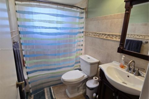 Apartment in Pembroke Pines, Florida 2 bedrooms, 88.63 sq.m. № 2067397 - photo 17