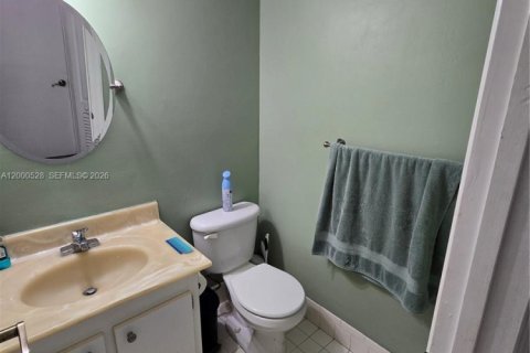 Apartment in Pembroke Pines, Florida 2 bedrooms, 88.63 sq.m. № 2067397 - photo 18