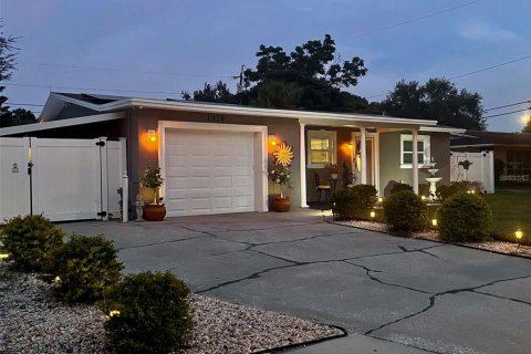 Casa en venta en Clearwater, Florida, 3 dormitorios, 139.73 m2 № 1912211 - foto 3