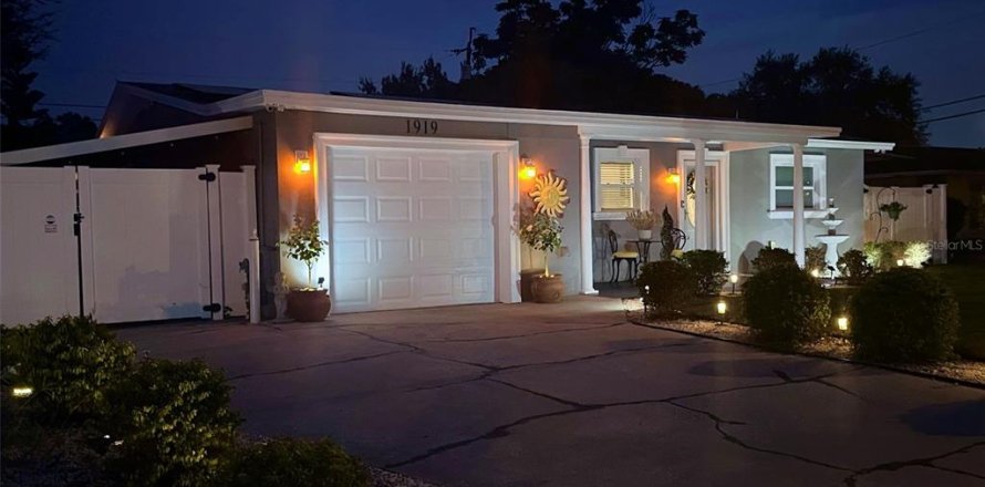 Casa en Clearwater, Florida 3 dormitorios, 139.73 m2 № 1912211